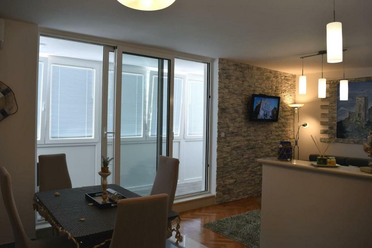Newly Renovated Apartment "Marin" In The Center! Omiš Buitenkant foto