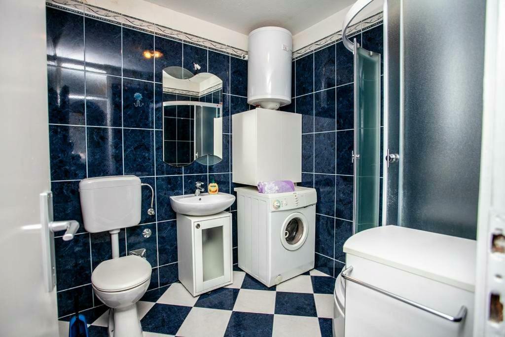 Newly Renovated Apartment "Marin" In The Center! Omiš Buitenkant foto