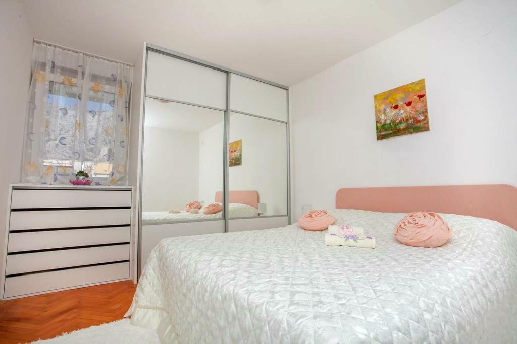 Newly Renovated Apartment "Marin" In The Center! Omiš Buitenkant foto